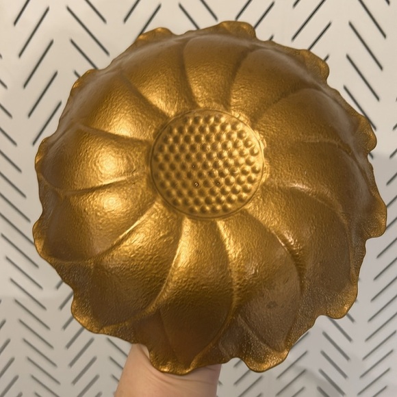 Sunflower Glass Art Bowl Floral Decor Gold Orange Hues Trinket Dish Candy Bowl - Picture 3 of 6